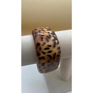 Vintage Leopard Print Resin Bangle Bracelet